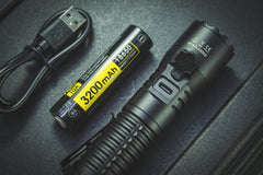 SPERAS EST MAX EDC flashlight revealing its USB-C rapid charging port alongside a 10A high discharge 3200mAh 18650 battery