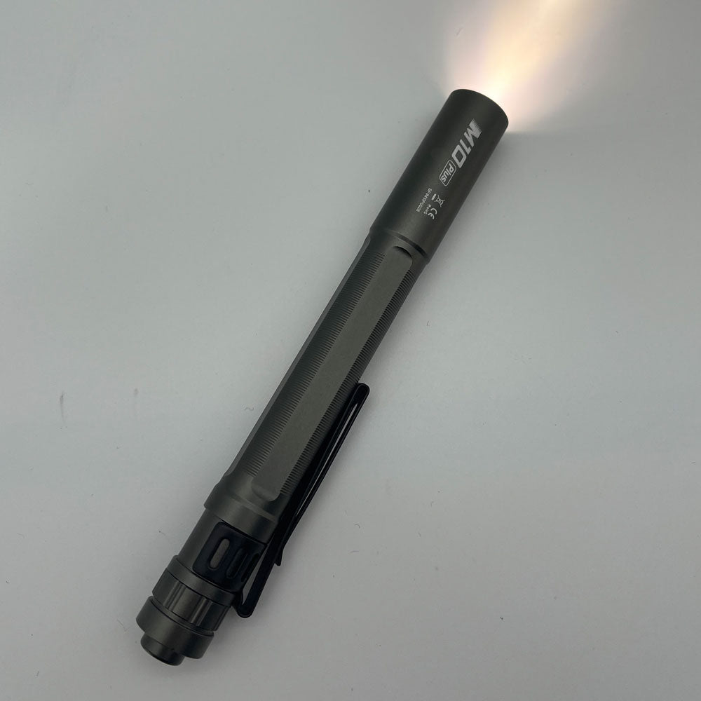 Real life beam shot of SPERAS M10 portable pocket flashlight
