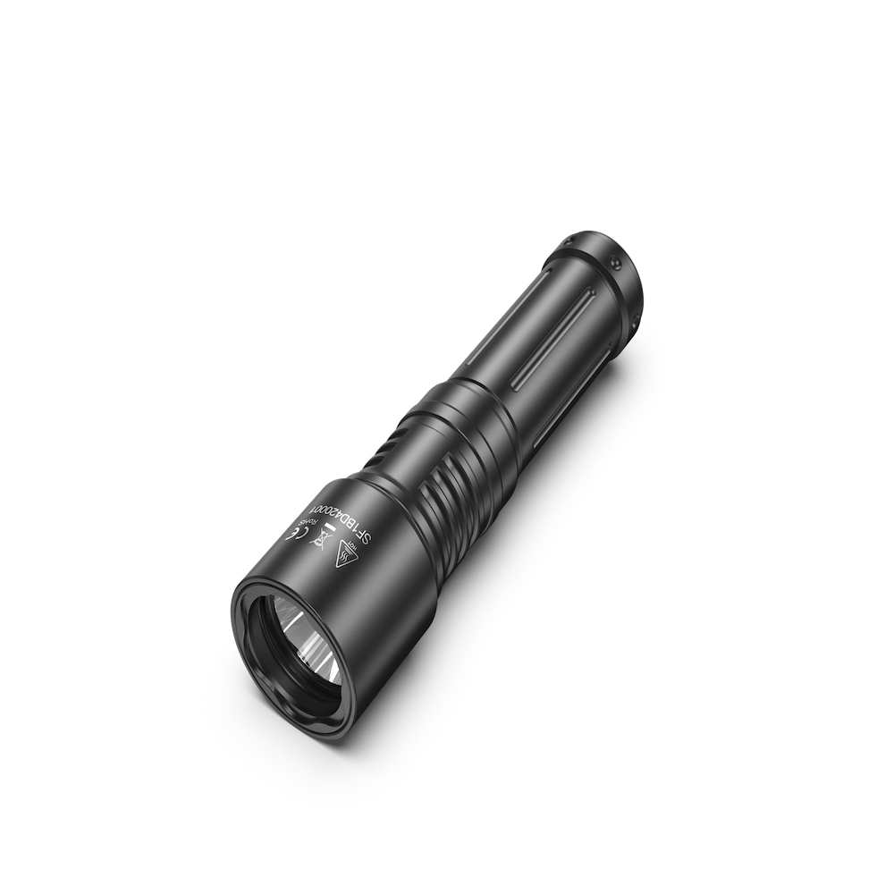 Aircraft-grade aluminum body of the Bludive BD42 21700 battery powered scuba flashlight