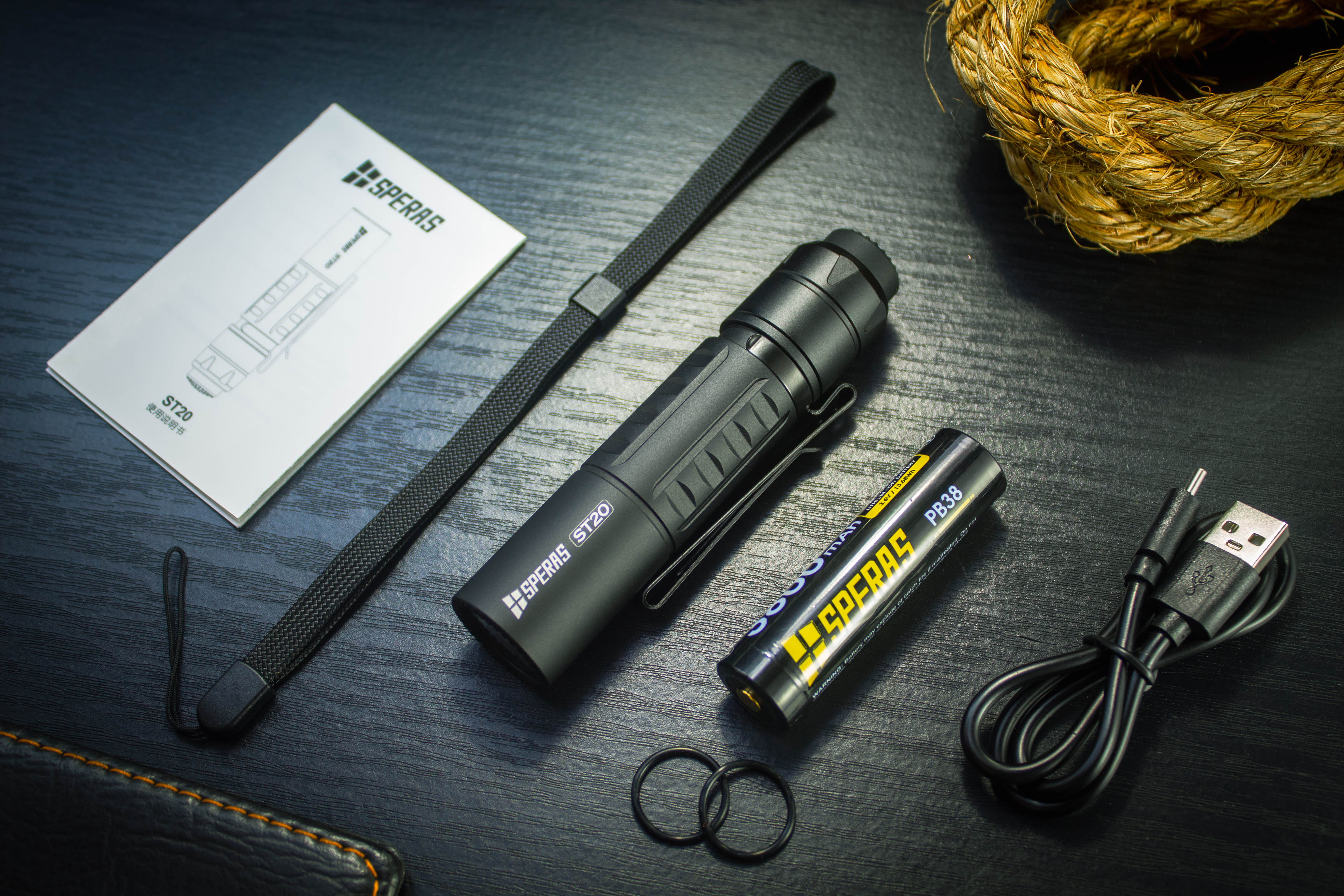 Complete SPERAS ST20 flashlight kit featuring a non proprietary 18650 battery and USB-C cable for 400 hours of runtime